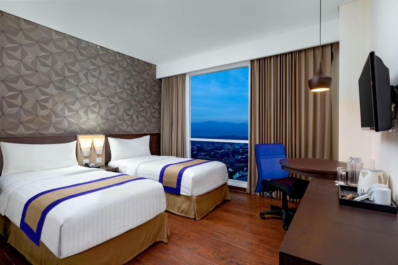 Aston Jember Hotel & Conference Center Экстерьер фото