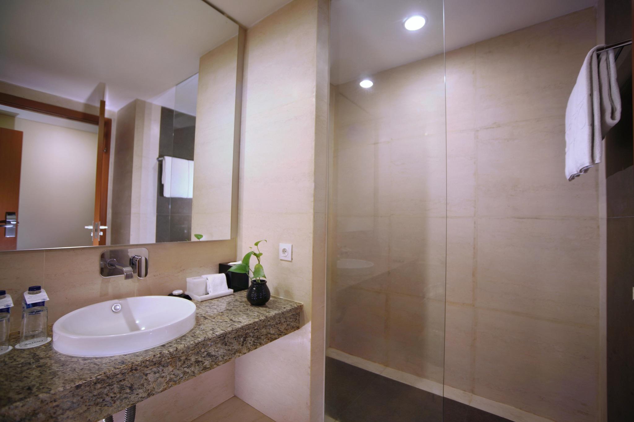Aston Jember Hotel & Conference Center Экстерьер фото